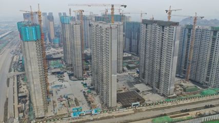 技術(shù)變革加速，山東最高裝配式住宅項目成功封頂引領(lǐng)房地產(chǎn)開發(fā)新趨勢